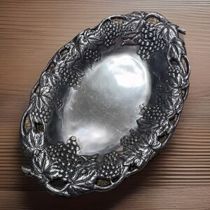 Vtg Arthur Court Oval Plate Platter Dish Grapes Vines Leaves 13" X 9"